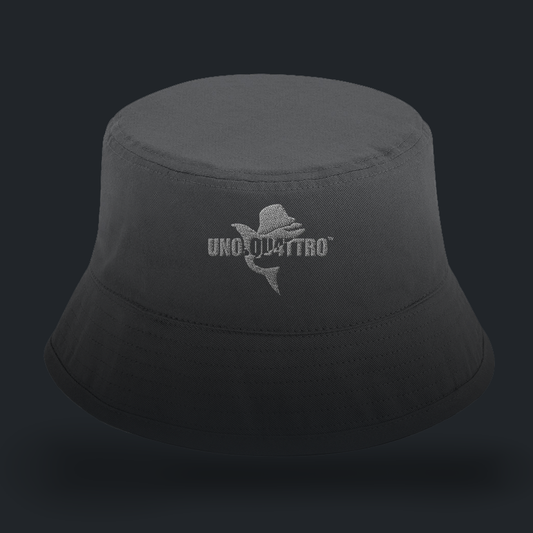 BuCkHaT UNO.QU4TTRO  logo bianco cappello